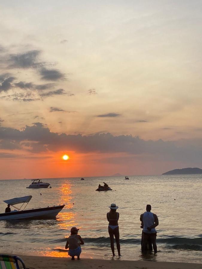 Suite Pe Na Areia- Espaco Independente Na Praia Do Curral Com Localizacao Privilegiada - Simplicidade E Comodidade Com O Por Do Sol Mais Lindo De Ilhabela - Melhor Custo Beneficio Para Ate 4 Pessoas , Na Av Jose Pacheco Do Nascimento Nº 7682 Екстериор снимка