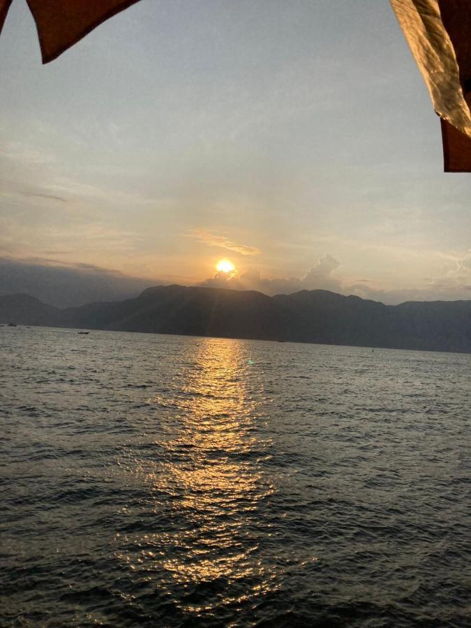 Suite Pe Na Areia- Espaco Independente Na Praia Do Curral Com Localizacao Privilegiada - Simplicidade E Comodidade Com O Por Do Sol Mais Lindo De Ilhabela - Melhor Custo Beneficio Para Ate 4 Pessoas , Na Av Jose Pacheco Do Nascimento Nº 7682 Екстериор снимка